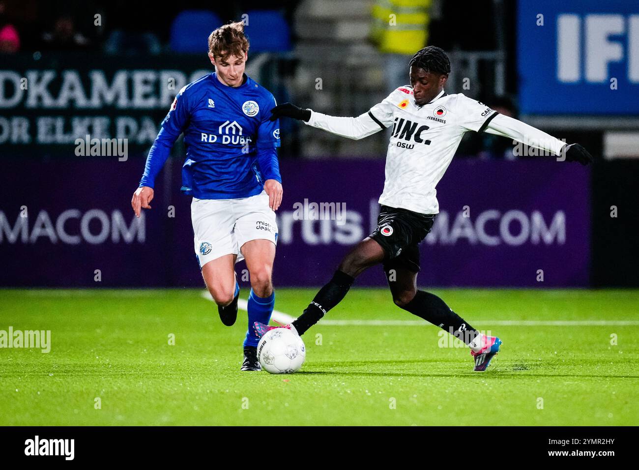 Den Bosch - Derensili Sanches Fernandes dell'Excelsior Rotterdam durante il sedicesimo round della Keuken Kampioen Divisie stagione 2024/2025. La partita è ambientata tra il Den Bosch e l'Excelsior Rotterdam allo Stadion De Vliert il 22 novembre 2024 a Den Bosch, nei Paesi Bassi. (VK Sportphoto/Yannick Verhoeven) credito: Yannick Verhoeven/Alamy Live News Foto Stock