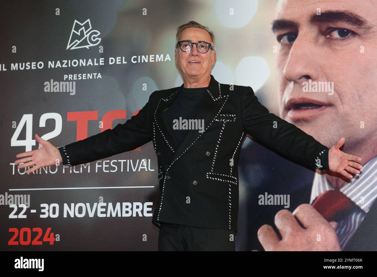 Torino, Italia. 22 novembre 2024. Massimo Ghini partecipa al Red carpet della cerimonia di apertura del 42° Torino Film Festival al Teatro Regio di Torino. (Foto di Elena Vizzoca/SOPA Images/Sipa USA) credito: SIPA USA/Alamy Live News Foto Stock