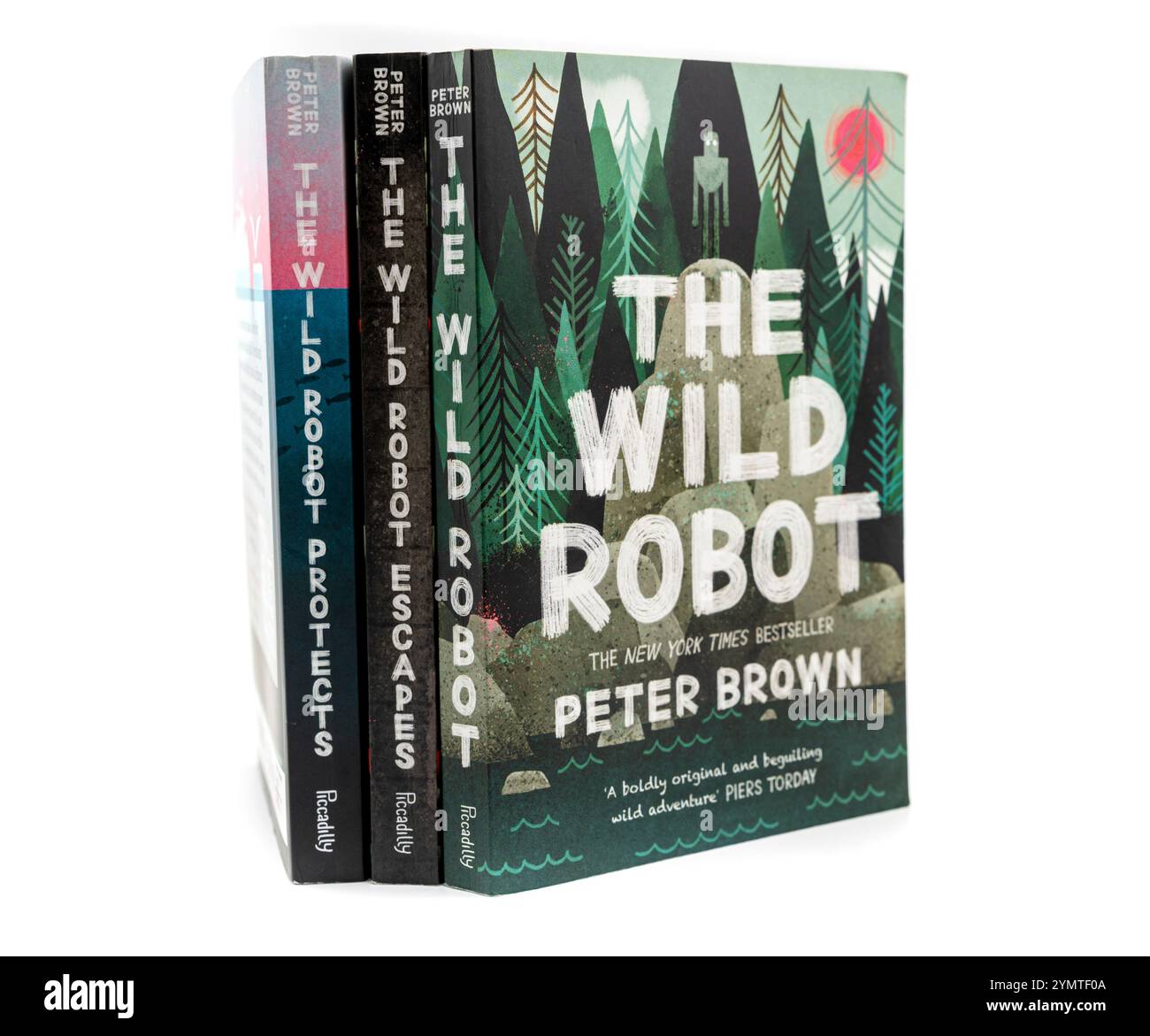 Nova Bana, Slovacchia - 22 novembre 2024 : Copertine dei libri robot bianchi, scritto da Peter Brown. Isolato su sfondo bianco. Foto Stock