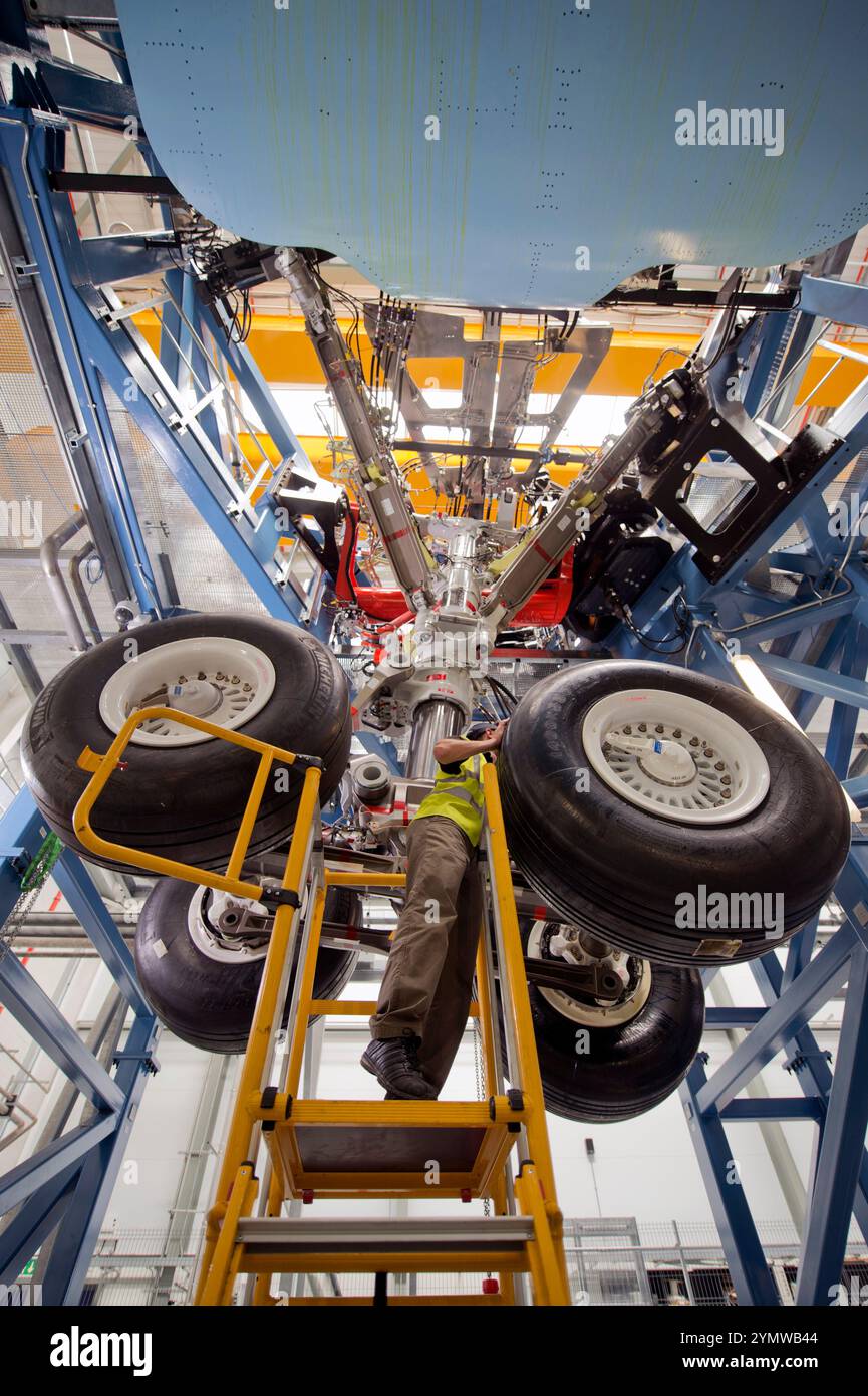 Il sito di Airbus a Filton, Bristol - assemblando l'aereo militare A400M e l'aereo civile A350 - l'impianto di prova integrato del carrello di atterraggio A350 Foto Stock