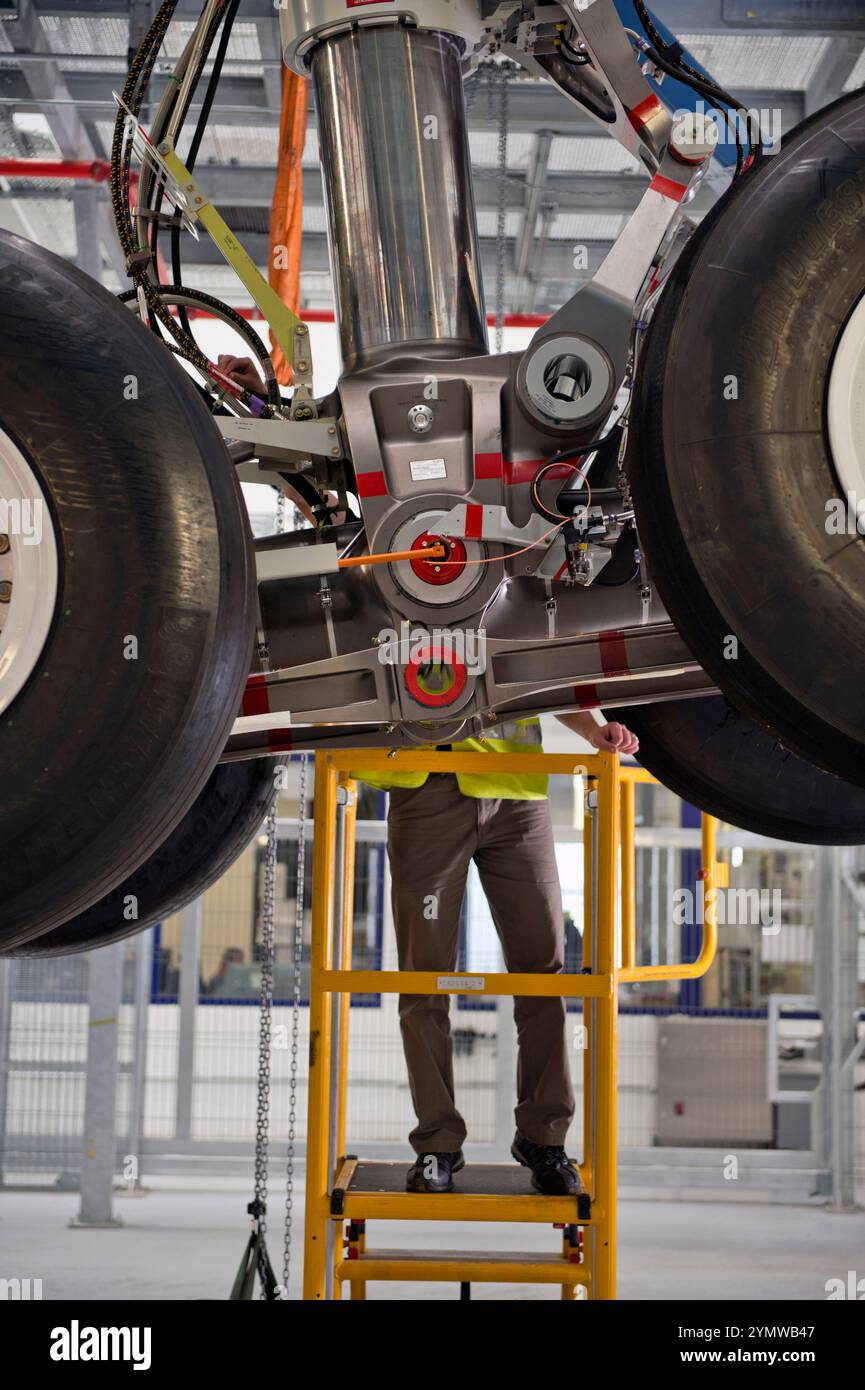Il sito di Airbus a Filton, Bristol - assemblando l'aereo militare A400M e l'aereo civile A350 - l'impianto di prova integrato del carrello di atterraggio A350 Foto Stock