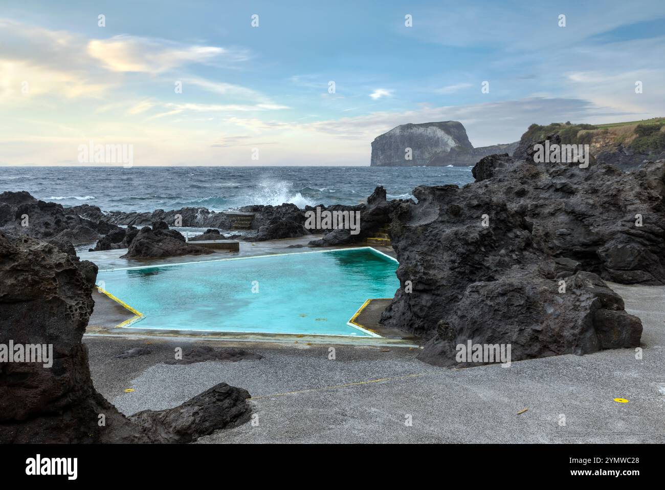 Piscine all'aperto a Castelo Branco, Isola di Faial, Azzorre, Portogallo. Foto Stock