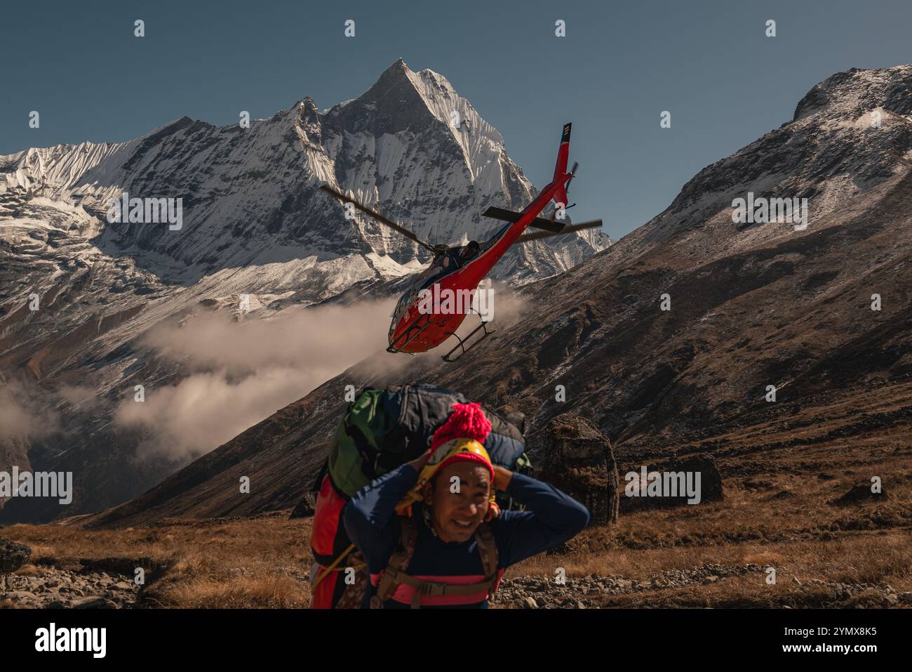 Machapuchare Mountain in Nepal, novembre 2024 Foto Stock