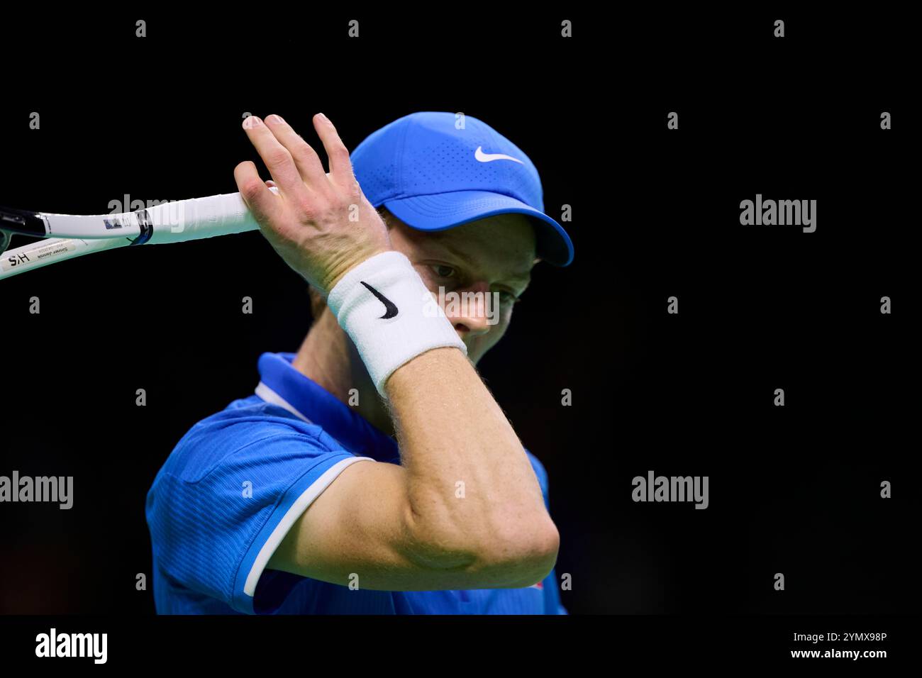 Malaga, Spagna, 23, novembre 2024. Jannik Sinner della squadra italiana alla semifinale di Coppa Davis 8 match singolo 2. Crediti: Vicente Vidal Fernandez/Alamy Live News Foto Stock