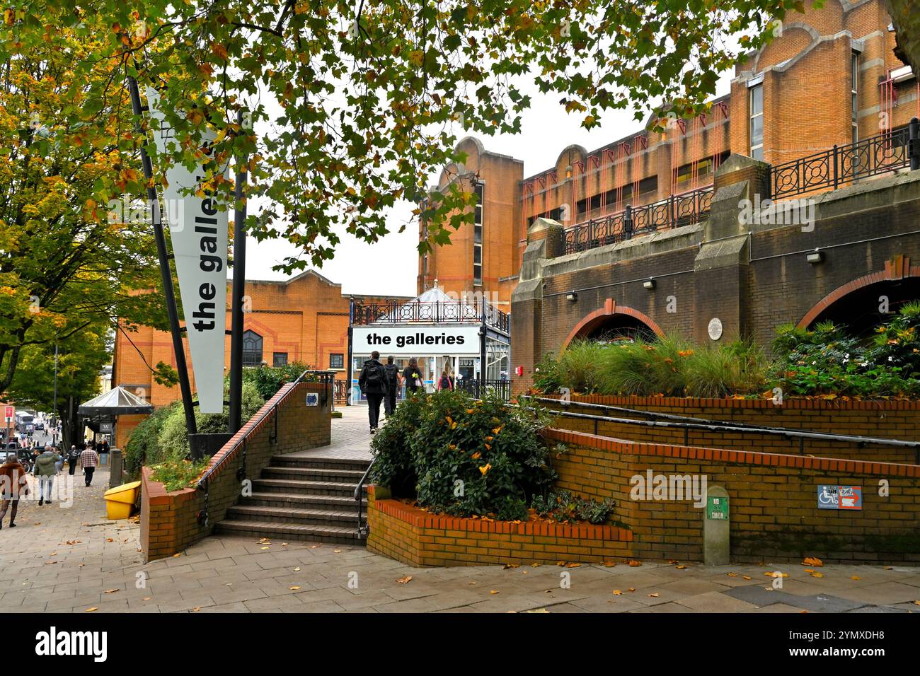 Fuori dalle gallerie di Broadmead, Bristol, Regno Unito. Ingresso di Union Street. Da demolire Foto Stock