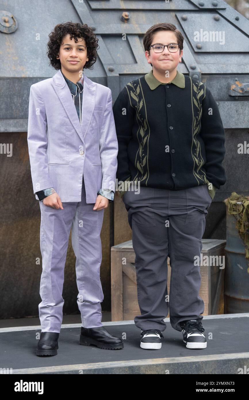 Londra, Regno Unito. 21 novembre 2024. Nella foto: Ravi Cabot-Conyers e Robert Timothy Smith partecipano a una chiamata fotografica per "Star Wars: Skeleton Crew" Photo Call al tra Foto Stock