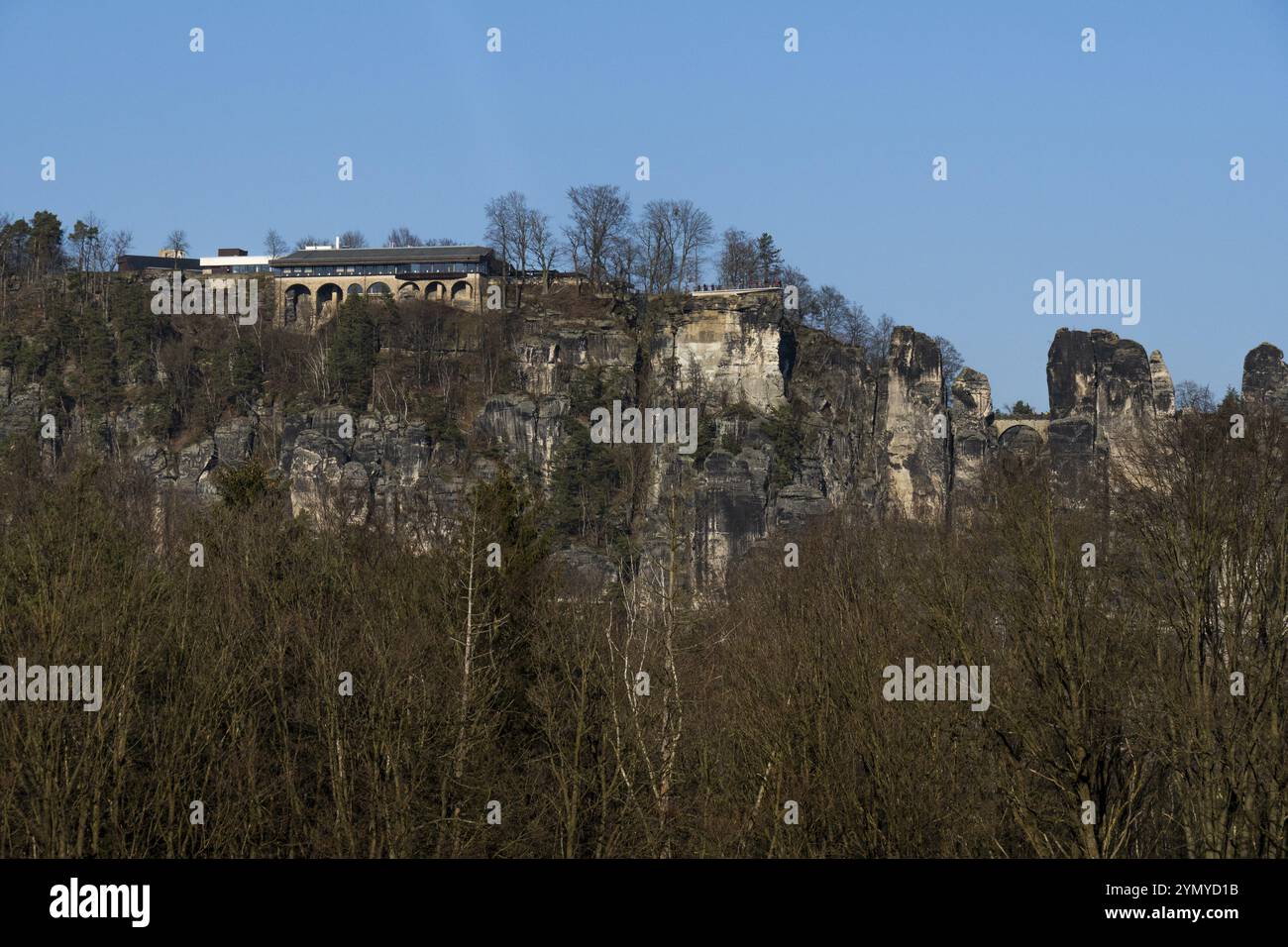 Bastei - famosa calamita turistica della Svizzera sassone 1 Foto Stock