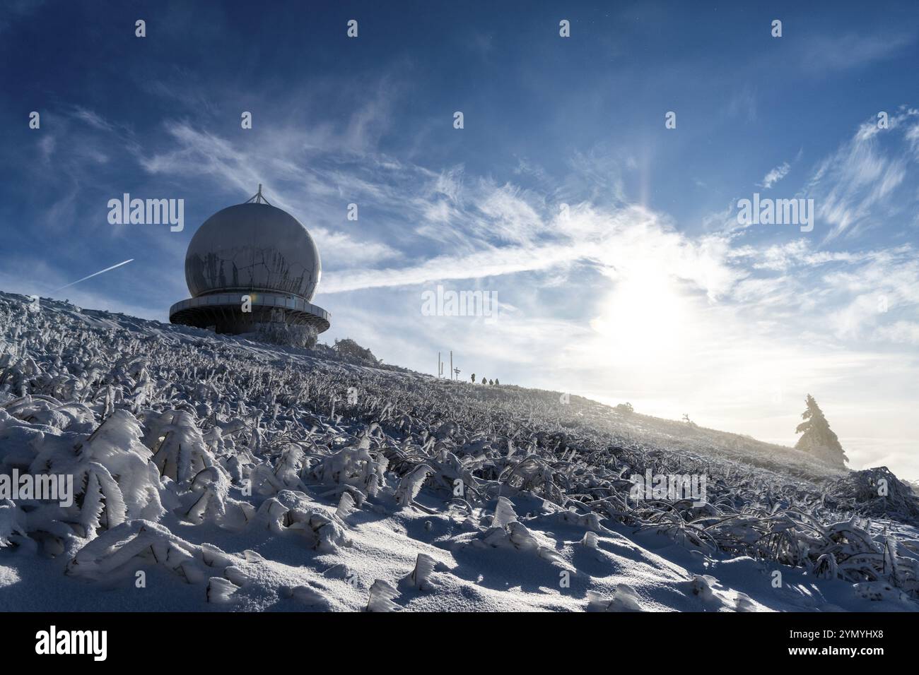 Il radome sul innevato Wasserkuppe12 Foto Stock