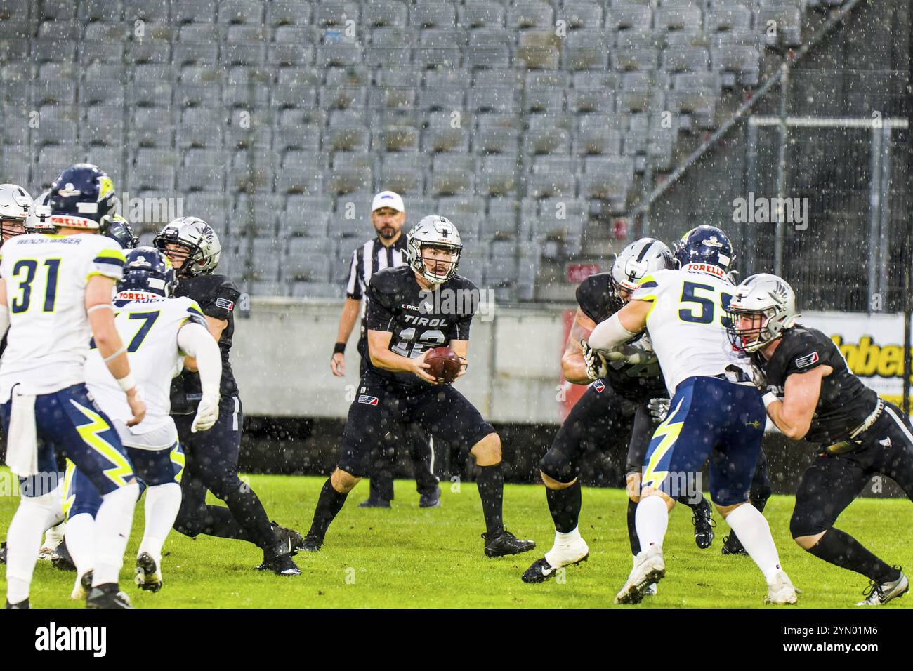 European League of Football, ELF/ partita :Stuttgart Surge ai Tirol Raiders su 26. 2023 agosto, allo Stadio Tivoli , Innsbruck , Austria, Europa Foto Stock