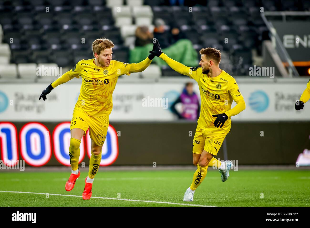 Skien, Norvegia, 23 novembre 2024. Jens Petter Hauge di Bodø/Glimt celebra il secondo gol della sua squadra con Bodø Glimt nella partita Eliteserien tra Odd e Bodø/Glimt alla Skagerak Arena. Crediti: Frode Arnesen/Alamy Live News Foto Stock