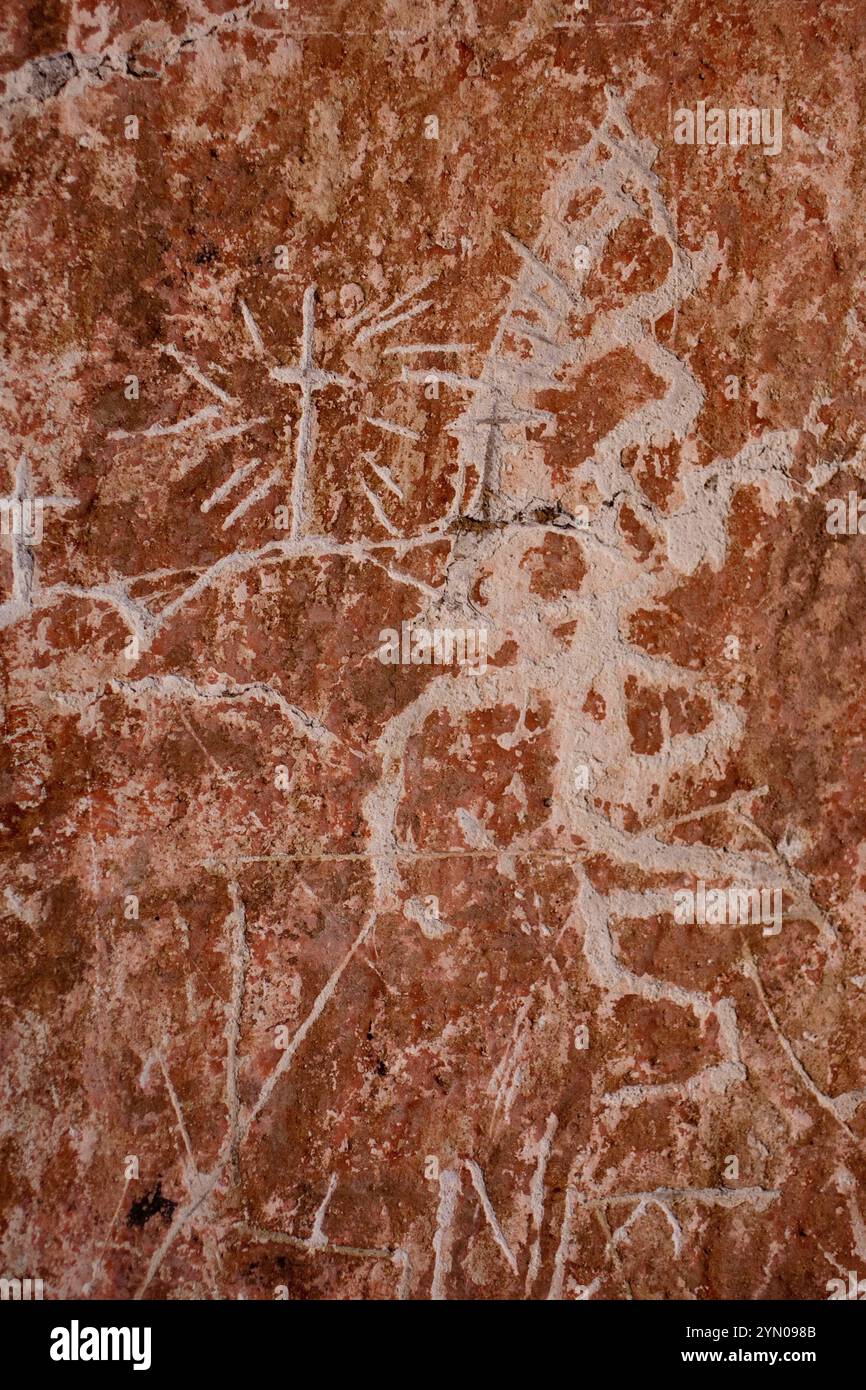 Le opere originali della missione di San Miguel, in particolare i dipinti murali e le incisioni nella chiesa della missione, risalgono a quasi 200 anni fa ed è b Foto Stock