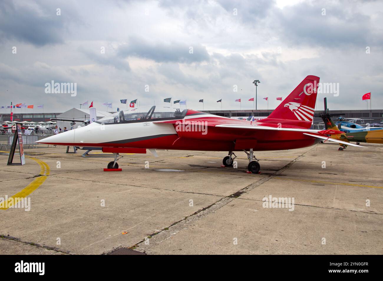 TAI Hurjet addestratore avanzato supersonico e aereo da combattimento leggero al Paris Air Show. Le Bourget, Francia - 22 giugno 2023 Foto Stock