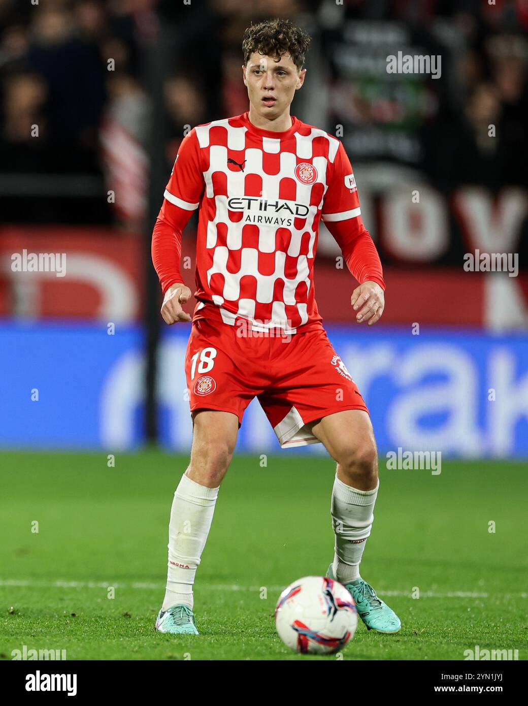 Girona, Spagna. 23 novembre 2024. Ladislav Krejci del Girona FC durante la Liga EA Sports match tra il Girona FC e l'RCD Espanyol giocata allo Stadio Montilivi il 24 novembre 2024 a Girona, Spagna. (Foto di Judit Cartiel/ PRESSINPHOTO) credito: PRESSINPHOTO SPORTS AGENCY/Alamy Live News Foto Stock