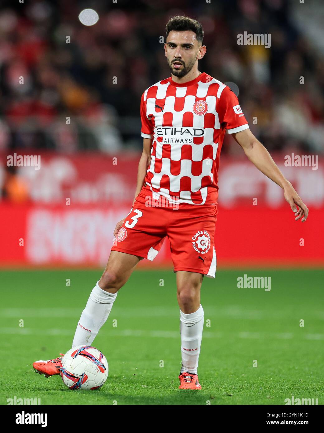 Girona, Spagna. 23 novembre 2024. Ivan Martin del Girona FC durante la Liga EA Sports match tra il Girona FC e l'RCD Espanyol ha giocato allo Stadio Montilivi il 24 novembre 2024 a Girona, in Spagna. (Foto di Judit Cartiel/ PRESSINPHOTO) credito: PRESSINPHOTO SPORTS AGENCY/Alamy Live News Foto Stock