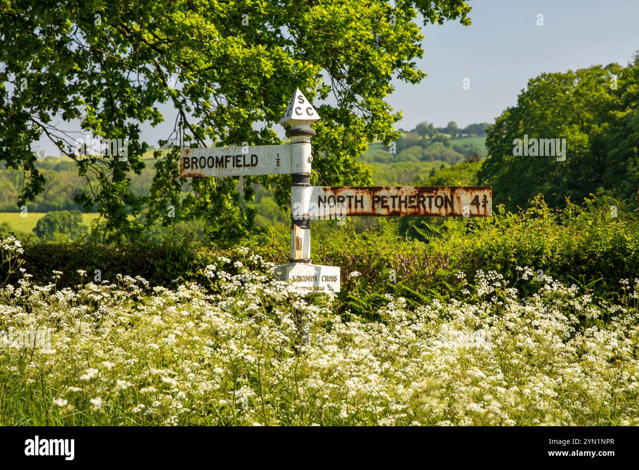 Regno Unito, Inghilterra, Somerset, Quantocks, Broomfield, Kingston Cross, segnale stradale Foto Stock