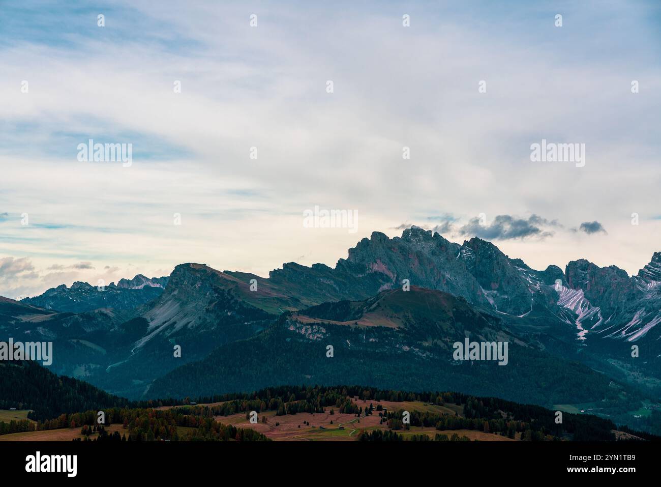 Vista panoramica sulle Dolomiti in Italia. Foto Stock