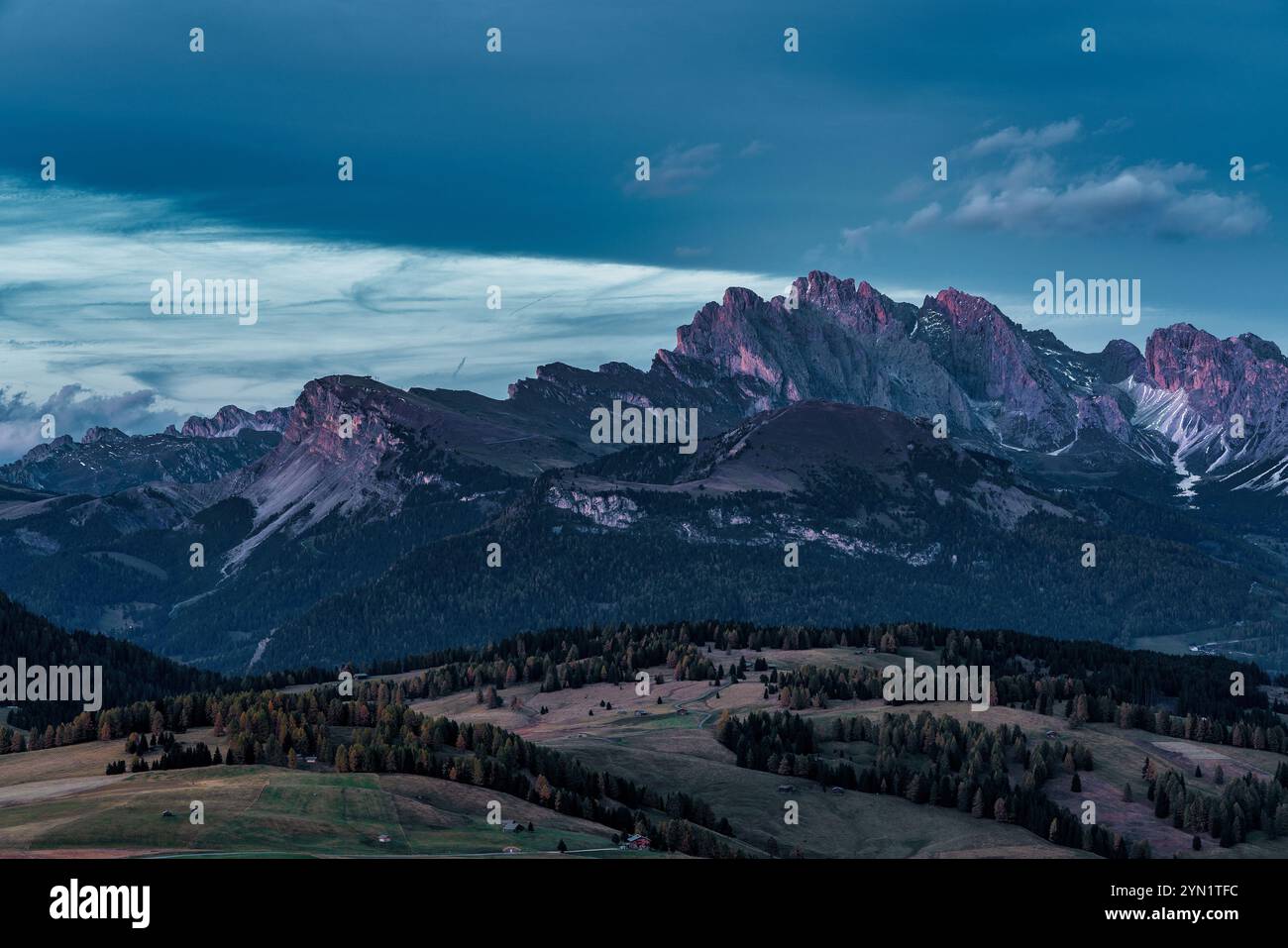 Vista panoramica sulle Dolomiti in Italia. Foto Stock