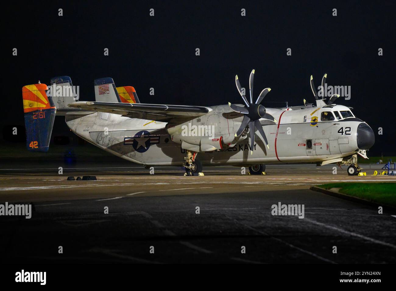 162161 US Navy Grumman C-2A Greyhound della Fleet Logistics Support Squadron (VRC) 40 a Edimburgo il 12 novembre 2024 Foto Stock