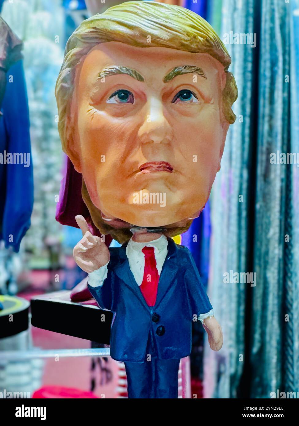 Bambola Bobble Head di Donald Trump Foto Stock