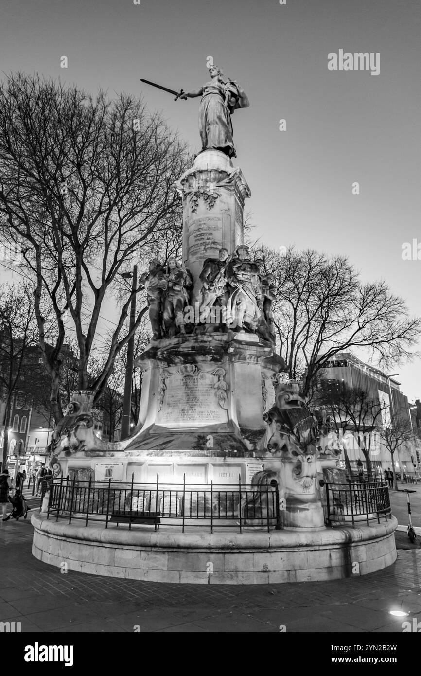 Marsiglia, Francia - 28 gennaio 2022: Il Monumento dei cellulari a la Canebiere, dedicato alla guerra franco prussiana del 1870. Foto Stock