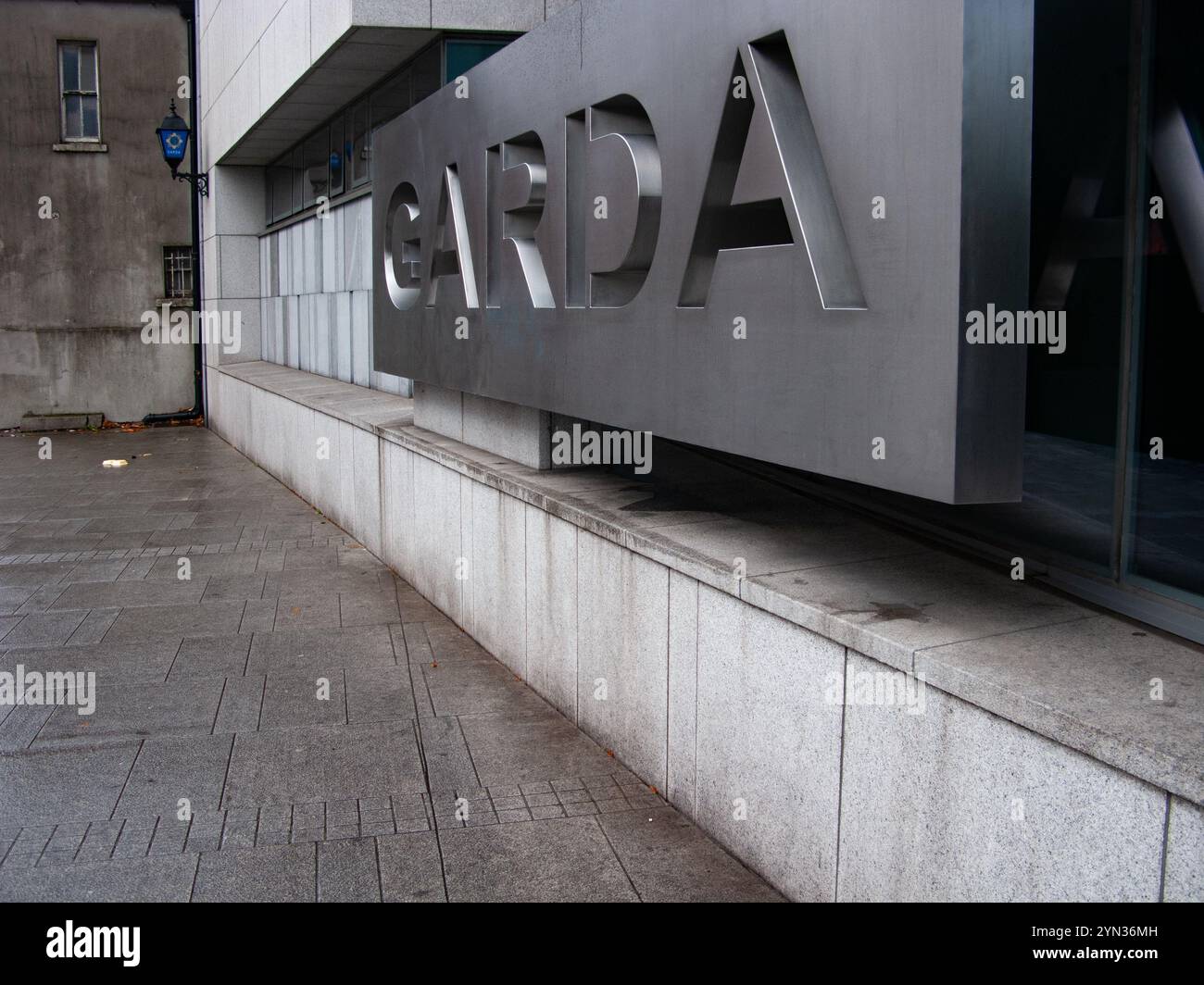 Cartello Garda Síochána, Kevin Street Garda Station, Dublino Foto Stock