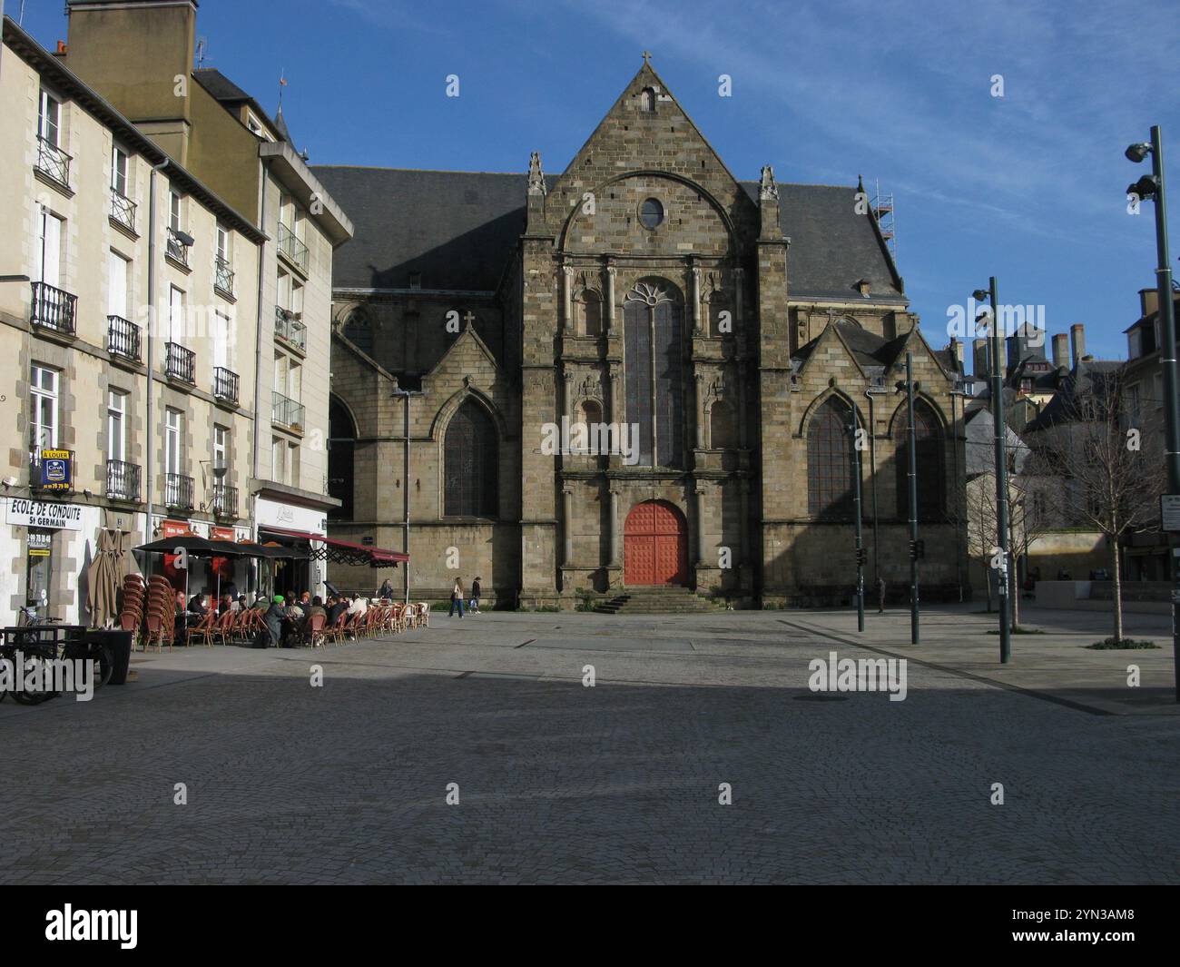 Colazione a le Bénédicte vicino l'Eglise Saint-Germain, Rennes, Francia Foto Stock