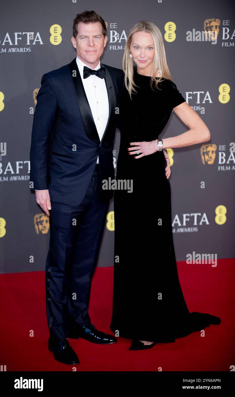 Kevin J. Walsh e Valaer van Roijen al 77° British Academy Film Awards, Royal Festival Hall, Londra, Regno Unito - 18 febbraio 2024 Foto Stock