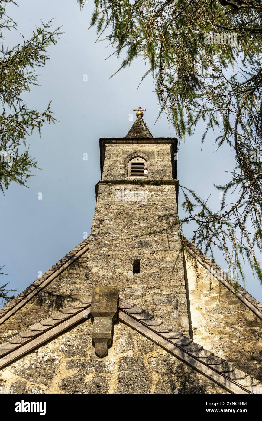 Glockenturm einer kleinen Kapelle auf der Herreninsel im Chiemsee, Bayern, Deutschland Foto Stock