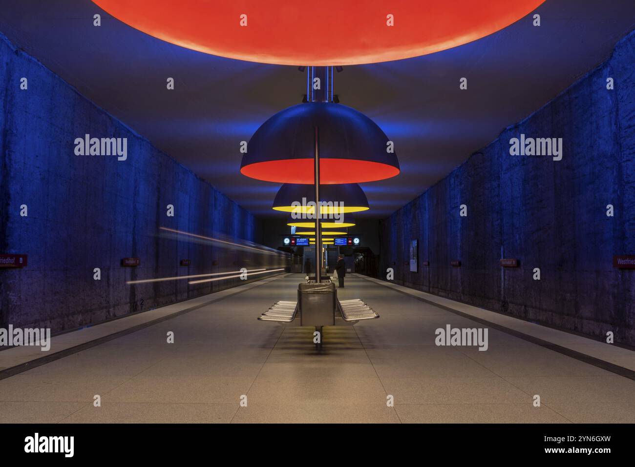 MONACO DI BAVIERA, Germania, GENNAIO 01, 2023, Scenic Subway station Westfriedhof a Monaco di Baviera, Baviera, Germania, Europa Foto Stock