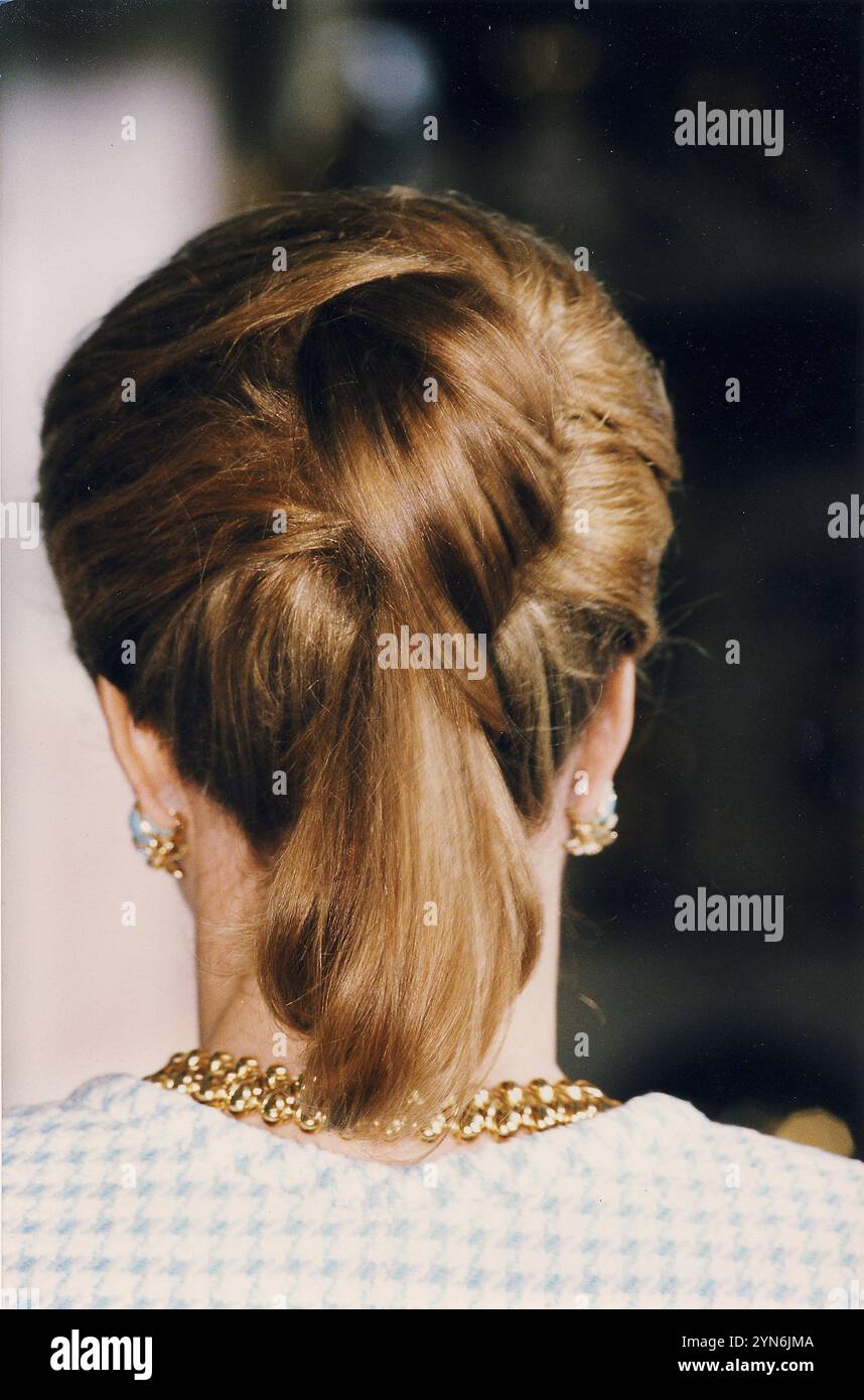 Copenaghen/ Danimarca/20 aprile 1998 /(immagini d'archivio storico)re Hussein e regina noor di giordania visitano il regno di Danimarca in immagini re e regina con la regina reale danese Margrethe II e il defunto principe henrik di danimarca, il re visita l'ufficio della stampa per confessare e al parlamento a copenaghen danimarca. (Foto. Francis Joseph Dean/Dean Pictures) (non per uso commerciale) Foto Stock