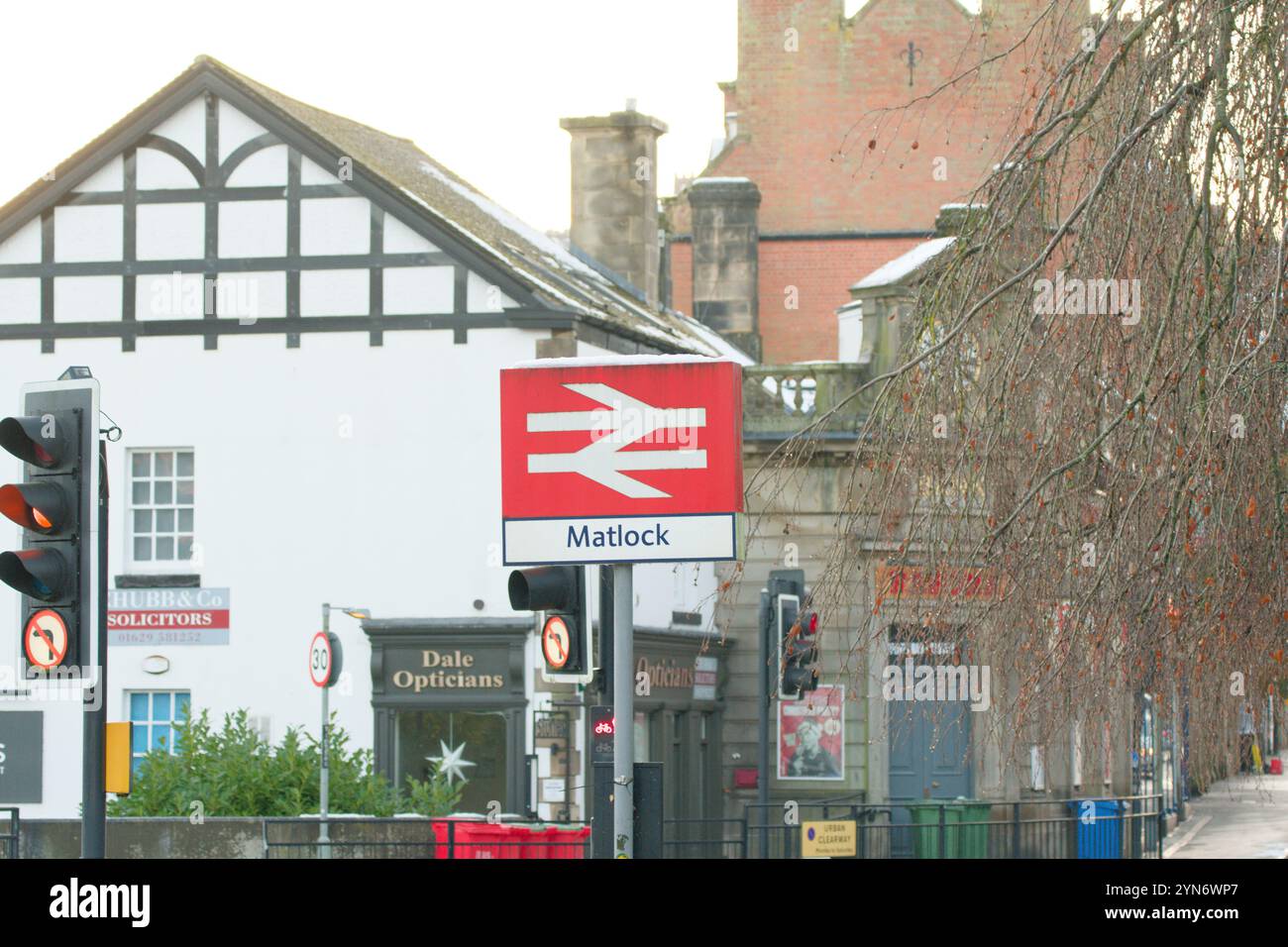 Cartello della stazione ferroviaria a Matlock, Derbyshire, Regno Unito Foto Stock