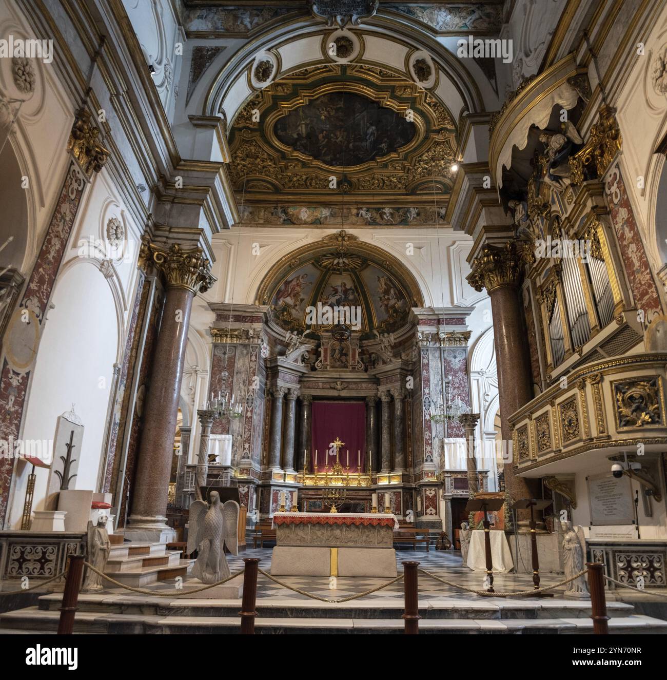 AMALFI, ITALIA, APRILE 31 2022, presbiterio della cattedrale di Sant'Andrea ad Amalfi, Italia, Europa Foto Stock