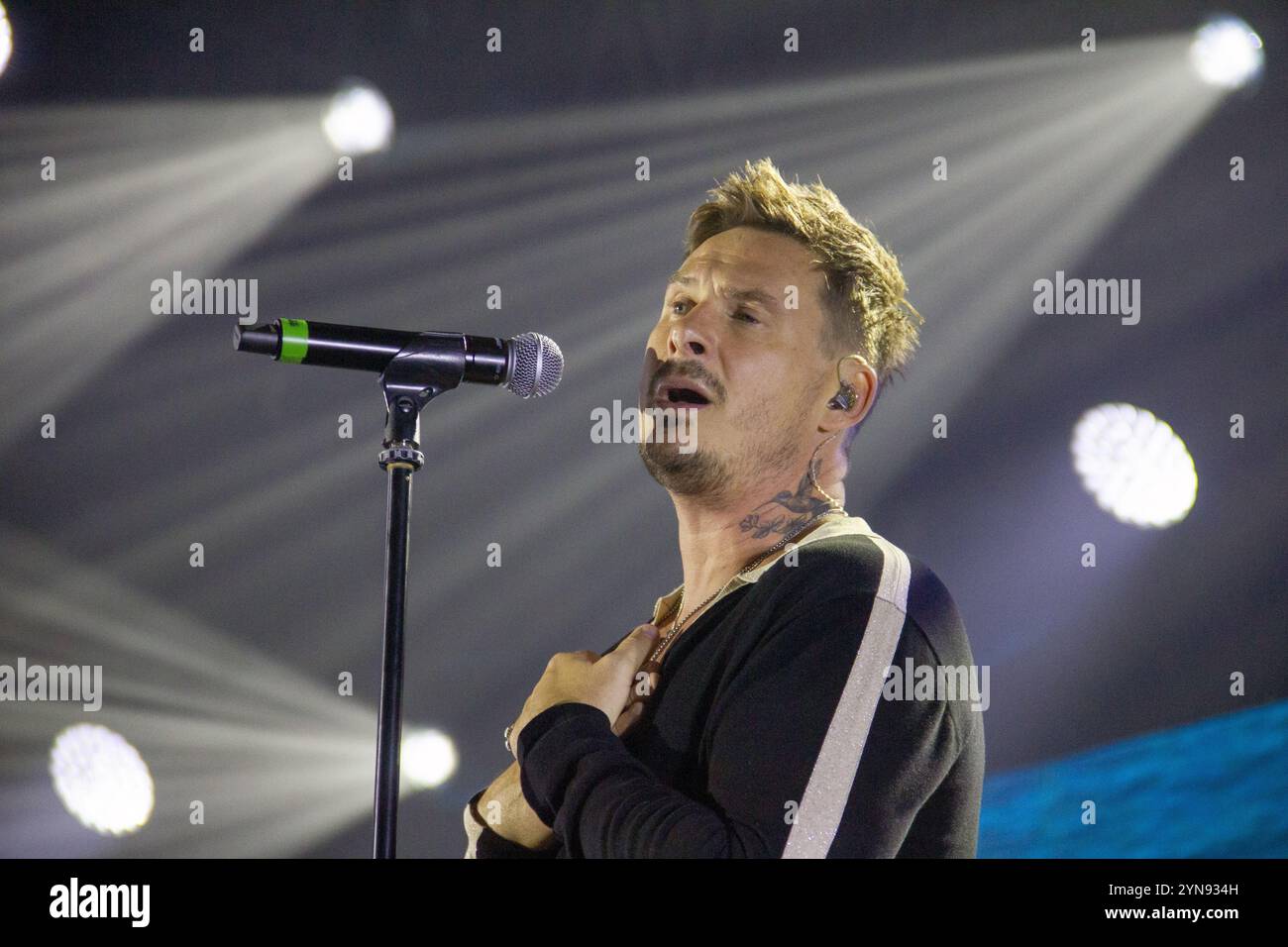 Padova, Italia. 23 novembre 2024. Lee Ryan the Blue, il concerto alla Kioene Arena di Padova, 23 novembre 2024. (Foto di Mimmo Lamacchia/NurPhoto) crediti: NurPhoto SRL/Alamy Live News Foto Stock