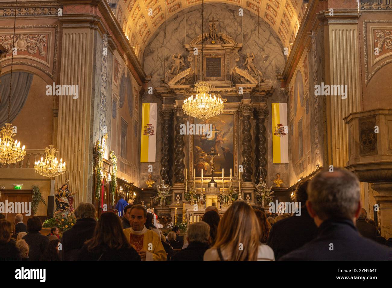 FRANCIA. CORSE-DU-SUD (2A) AJACCIO, CATTEDRALE NOTRE-DAME DE L'ASSOMPTION (SANTA MARIA ASSUNTA). MESSA DOMENICALE Foto Stock