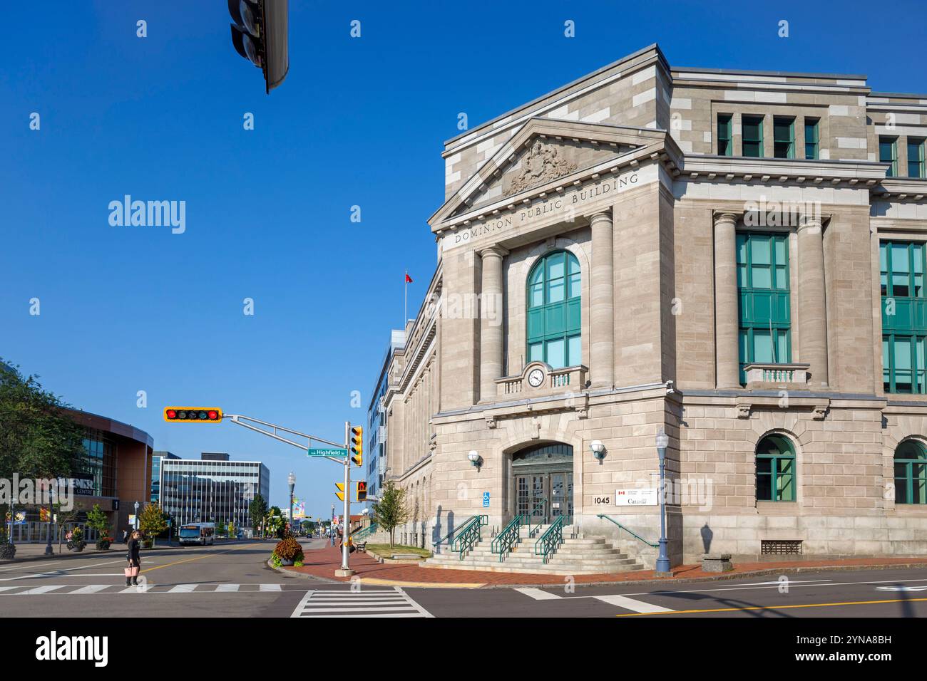 Canada, provincia del nuovo Brunswick, Moncton, centro, Main Street, edificio ufficiale federale, ufficio postale Foto Stock