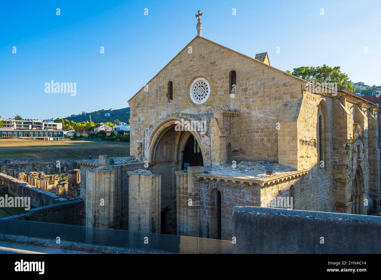 Portogallo, regione centrale, Coimbra, monastero di Santa Clara-a-Velha del XIV secolo Foto Stock