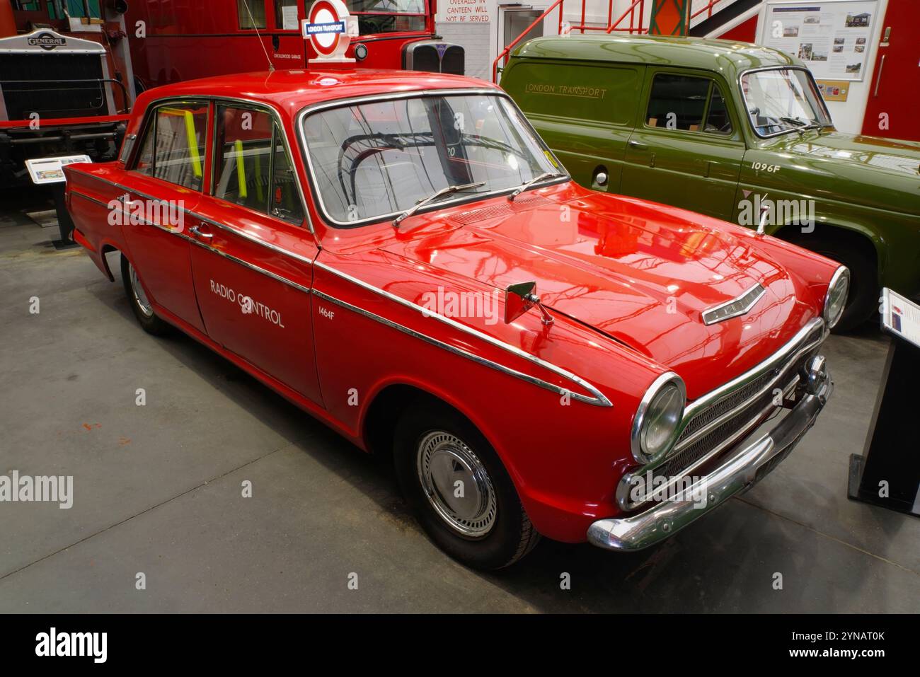 1966, JLA 83D, Ford Cortina, radio Car, London Bus Museum, Brooklands, Weybridge, Inghilterra, Regno Unito. Foto Stock