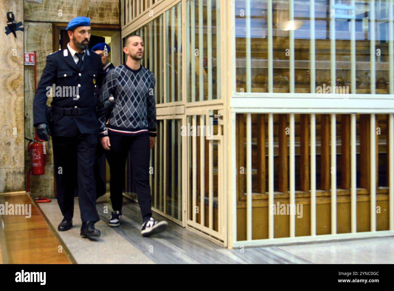 Milano, Italia. 25 novembre 2024. Milano - Tribunale di Milano, omicidio di Giulia Tramontano, condanna, ergastolo per Alessandro Impagnatiello. Solo utilizzo editoriale credito: Independent Photo Agency Srl/Alamy Live News Foto Stock