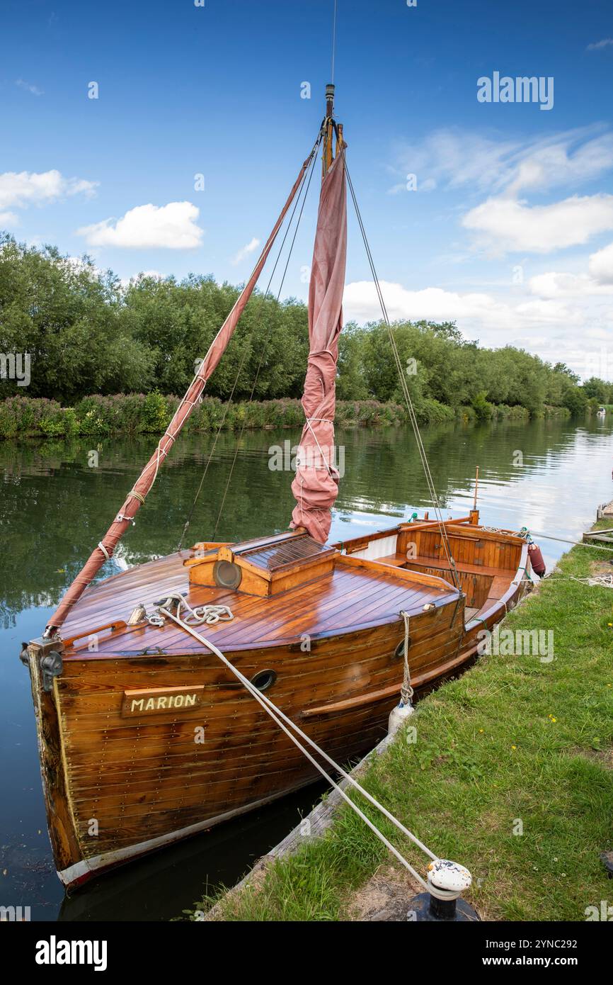 Regno Unito, Inghilterra, Gloucestershire, vale of Berkeley, Slimbridge, Gloucester e Sharpness Canal, barca per il tempo libero Marion Foto Stock