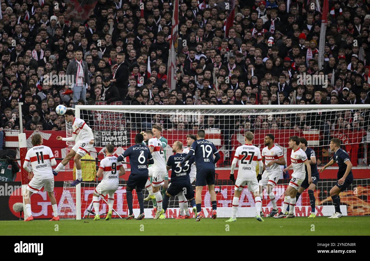 Scena area rigore, scena area goal azione intestazione Loenidas Stergiou VfB Stoccarda (20) MHPArena, MHP Arena Stuttgart, Baden-Wuerttemberg, Germania, EUR Foto Stock