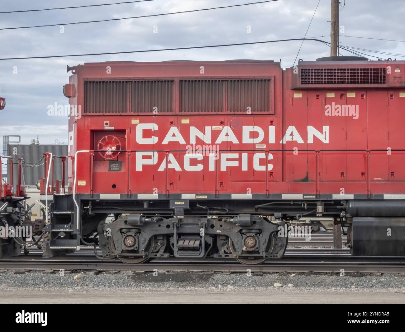 Calgary, Alberta, Canada. 6 maggio 2024. Un primo piano del logo di un treno motorizzato della Canadian Pacific Railway Foto Stock