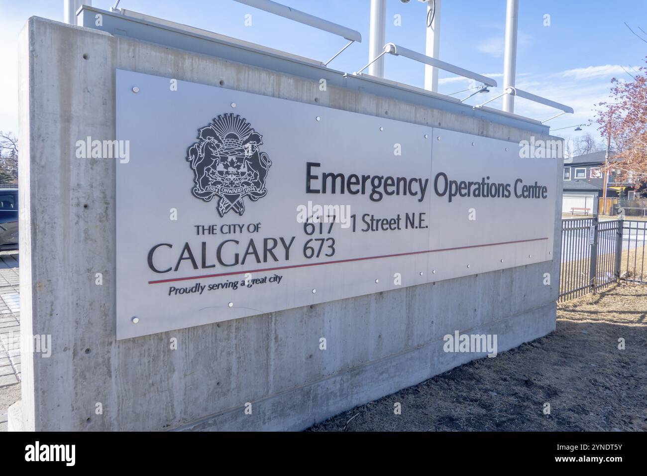 Calgary, Alberta, Canada. 24 aprile 2023. Un cartello per l'edificio del centro operativo di emergenza nella città di Calgary Foto Stock