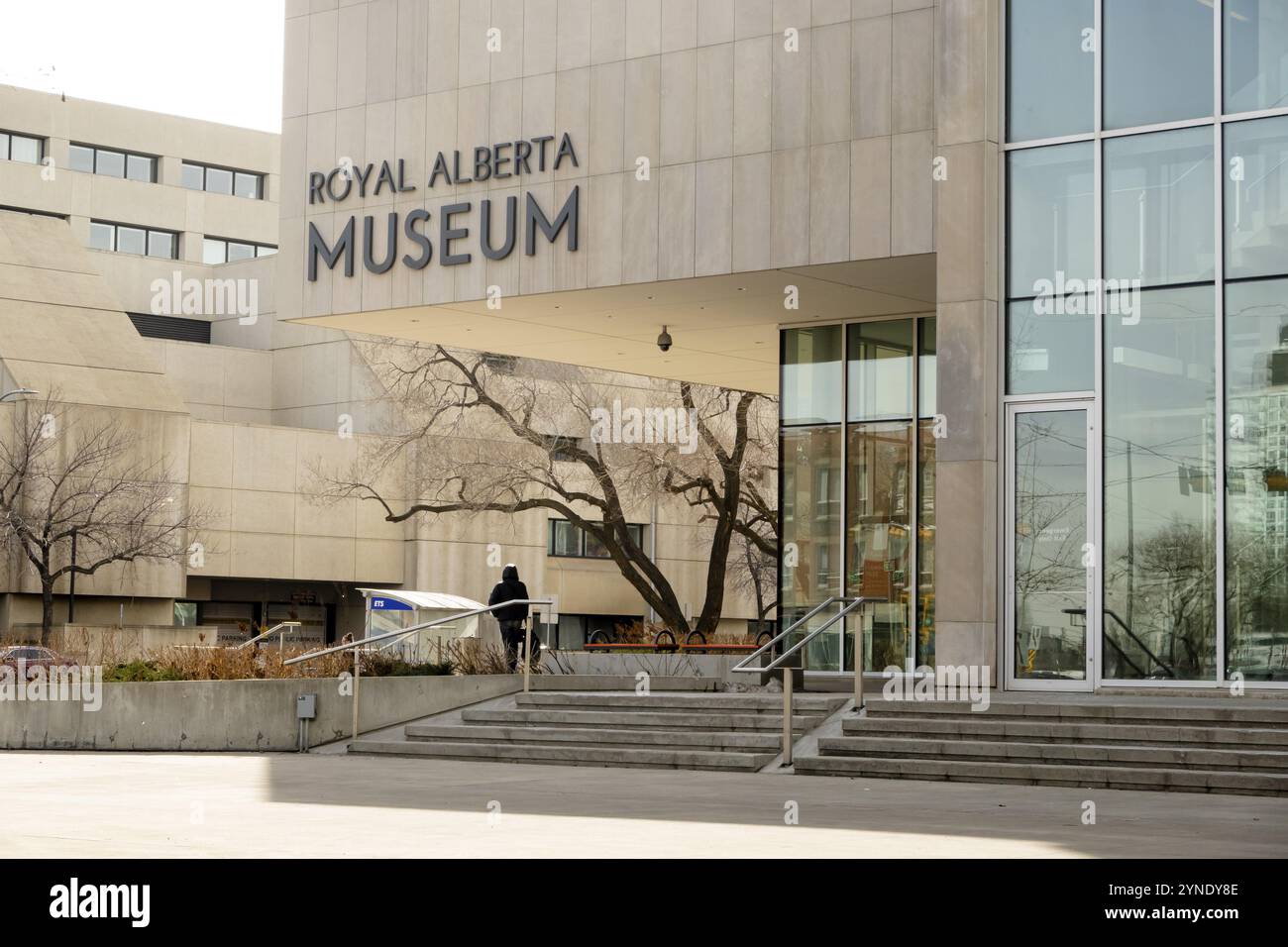 Edmonton, Alberta, Canada. Mar 30, 2023. Ingresso principale al Royal Alberta Museum o RAM, un museo di storia umana e naturale di Edmonton, Alberta, Foto Stock