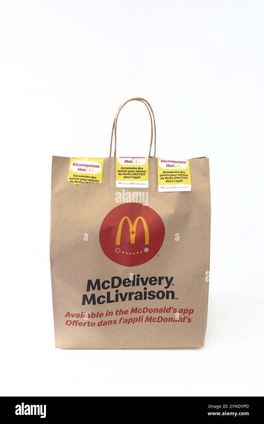 Calgary, Alberta, Canada. 21 maggio 2024. Un McDonalds per la consegna del cibo Foto Stock