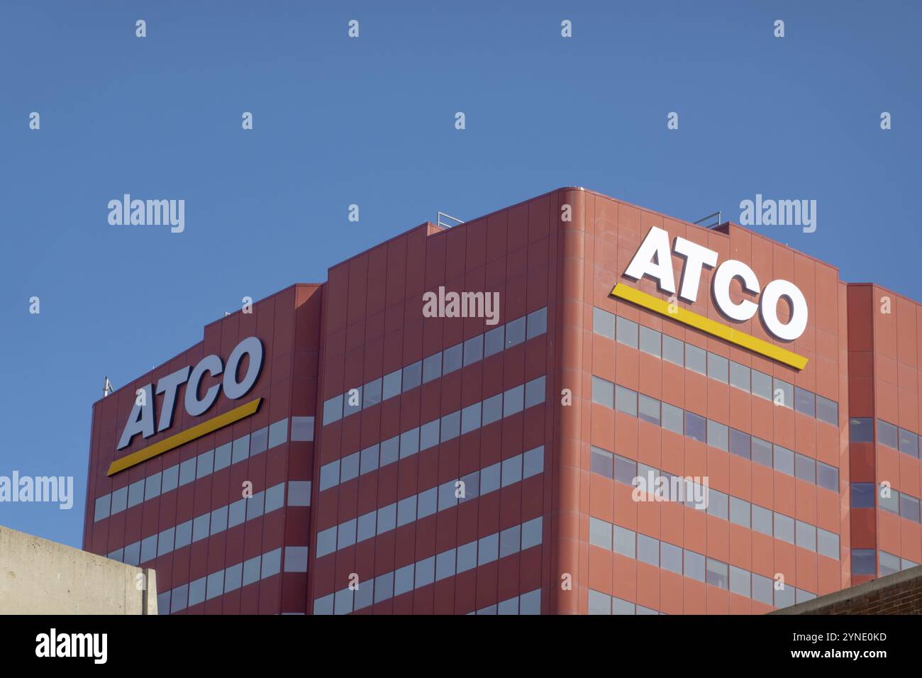 Edmonton, Alberta, Canada. 3 aprile 2023. Un cartello ATCO. Situato a ovest del centro di Edmonton Foto Stock