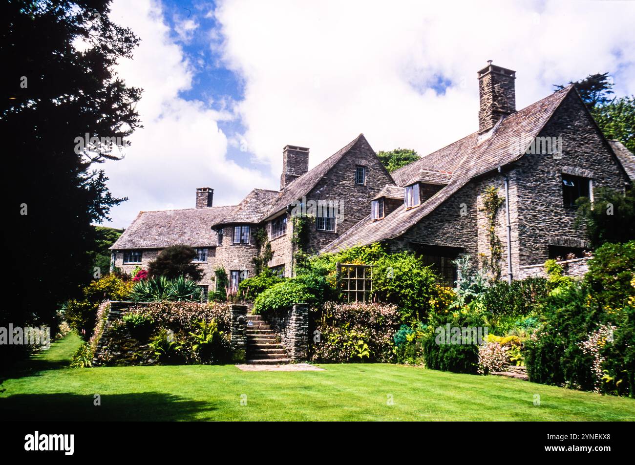 Coleton Fishacre nel Devon. Una proprietà del National Trust, girata su Slide negli anni '1990 Foto Stock