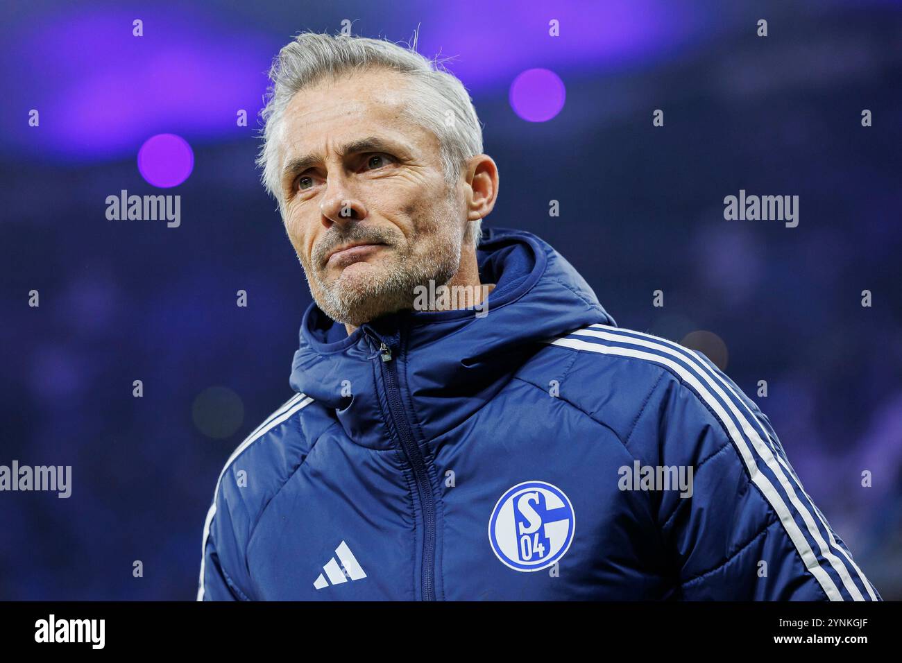 Firo: 23 novembre 2024, calcio, calcio, 2a lega, 2a Bundesliga, stagione 2024/2025, HSV Hamburg Hamburg Hamburg - Schalke 04 coach Kees van Wonderen (FC Schalke 04) ritratto, Foto Stock