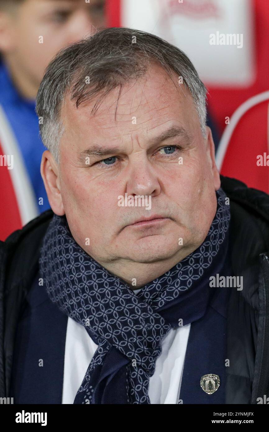 Cracovia, Polonia. 25 novembre 2024. Allenatore Tomasz Tulacz visto durante la partita di calcio PKO BP Ekstraklasa 2024/2025 tra Puszcza Niepolomice e Widzew Lodz allo Stadio di Cracovia. Punteggio finale; Puszcza Niepolomice 2:0 Widzew Lodz. Credito: SOPA Images Limited/Alamy Live News Foto Stock