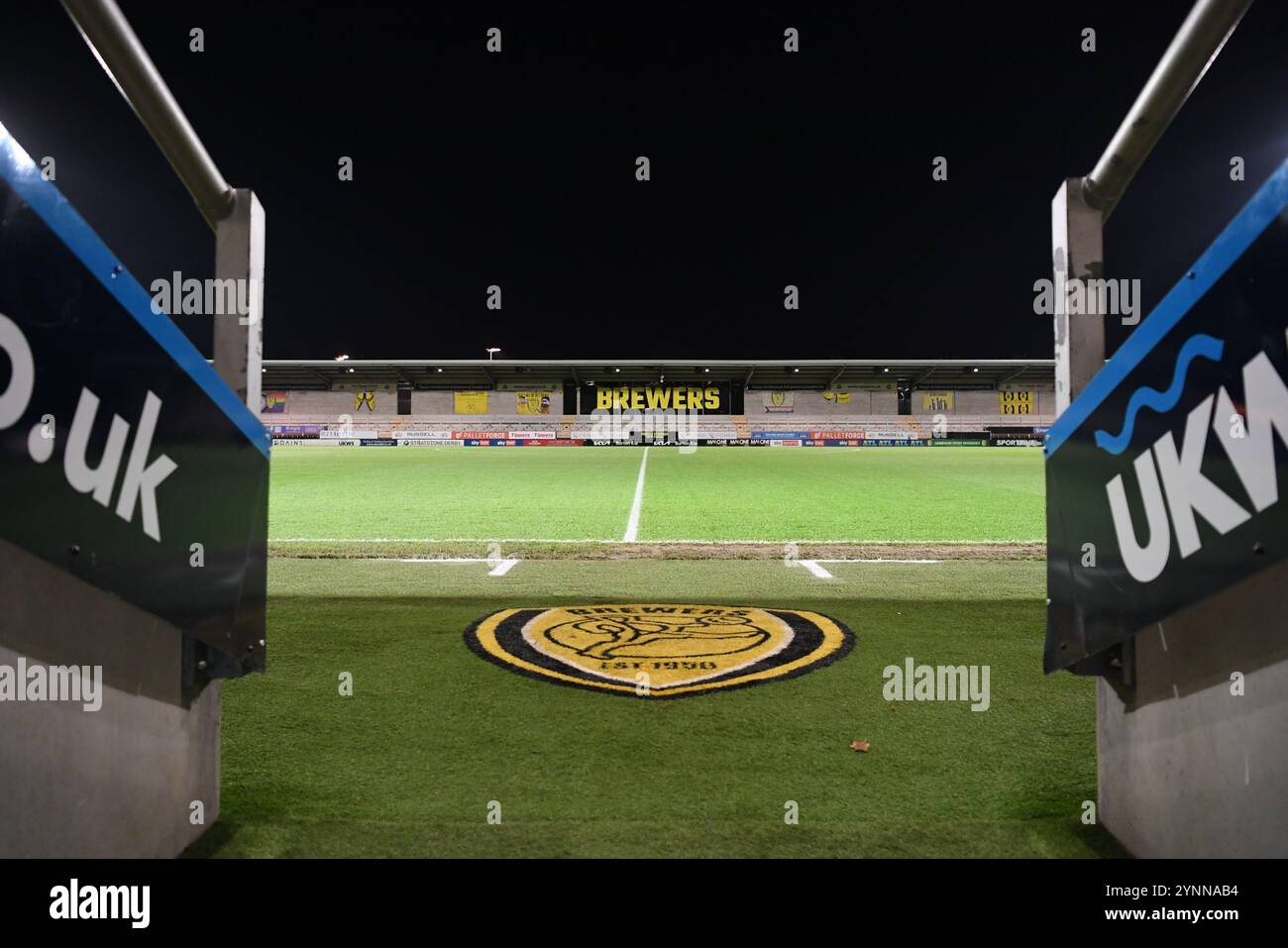 Burton upon Trent, Inghilterra. 26 novembre 2024. Una vista generale dello Stadio Pirelli prima della partita Sky Bet EFL League One tra Burton Albion e Charlton Athletic allo Stadio Pirelli. Kyle Andrews/Alamy Live News Foto Stock