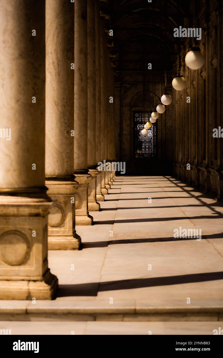 ripetizioni delle colonne create Foto Stock